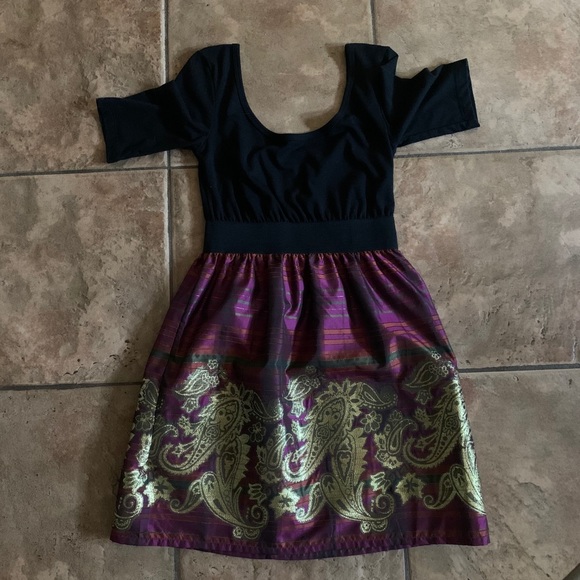 Dress - Picture 1 of 2